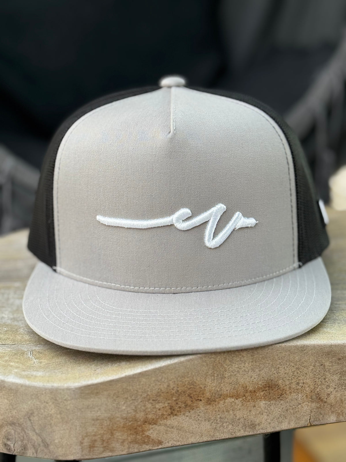 Grey / Black Sketchy W Trucker