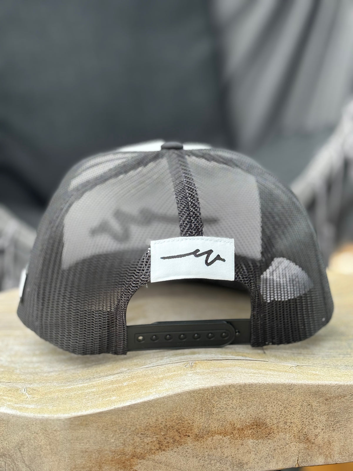 White / Black Sketchy W Trucker