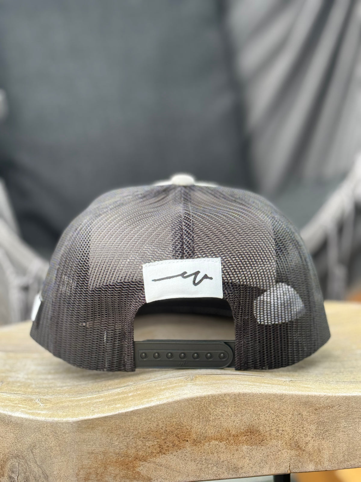 Grey / Black Sketchy W Trucker