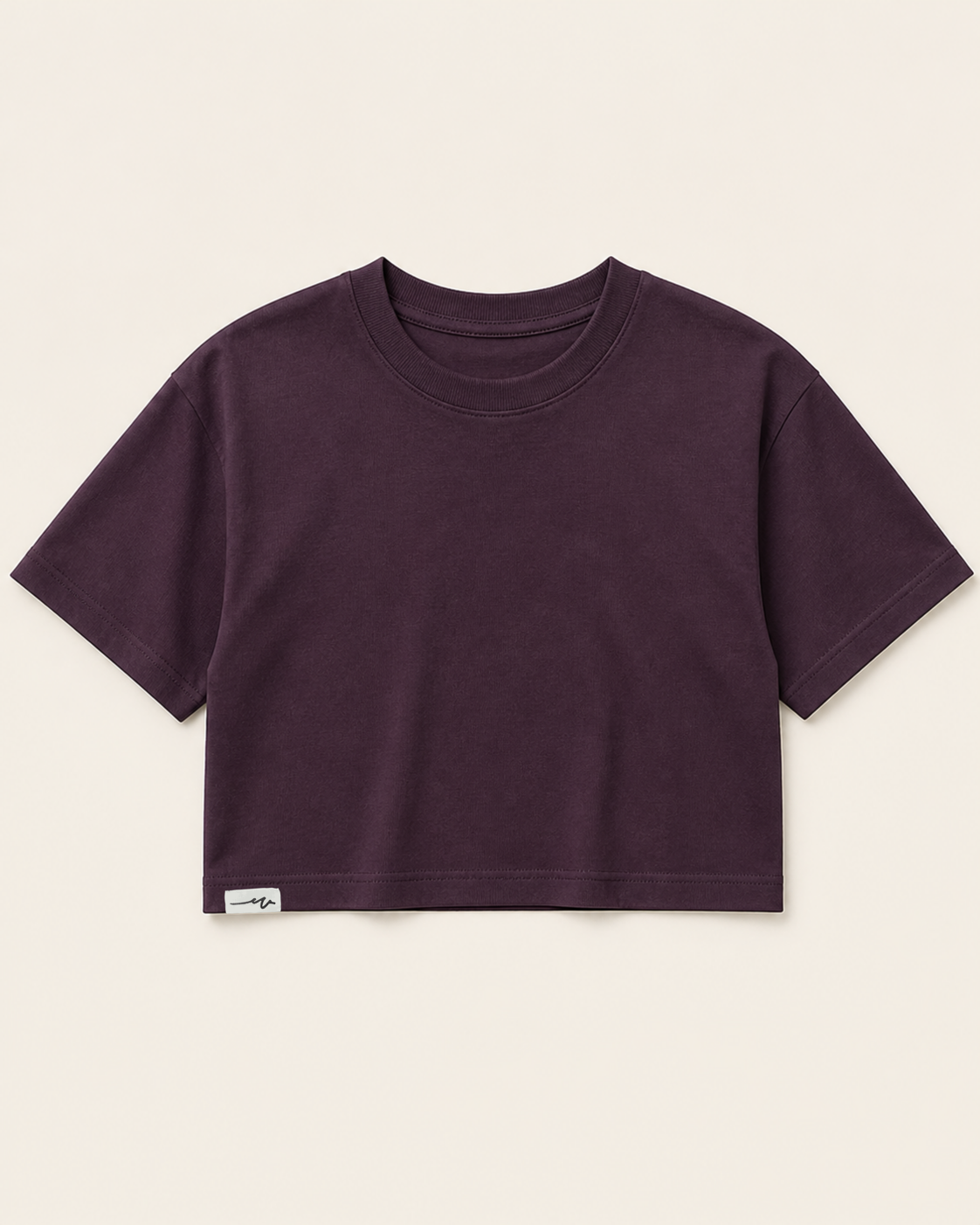 Cropped tee silhouette